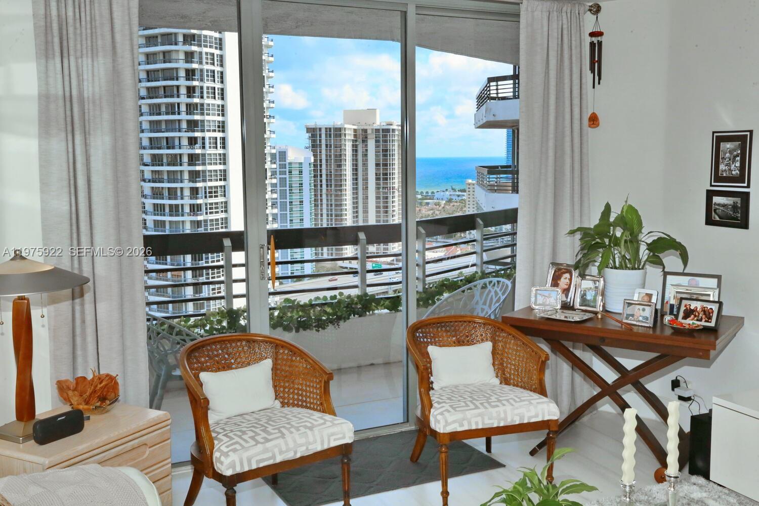 MYSTIC POINTE TOWER 500 C - Residential
