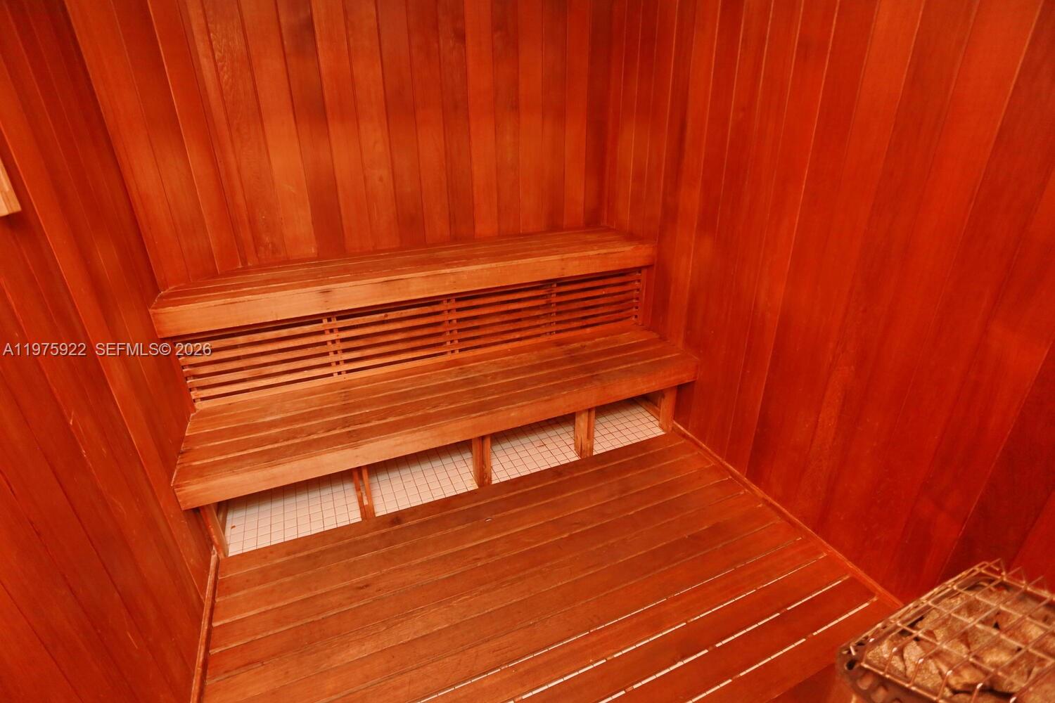 MYSTIC POINTE TOWER 500 C - Residential