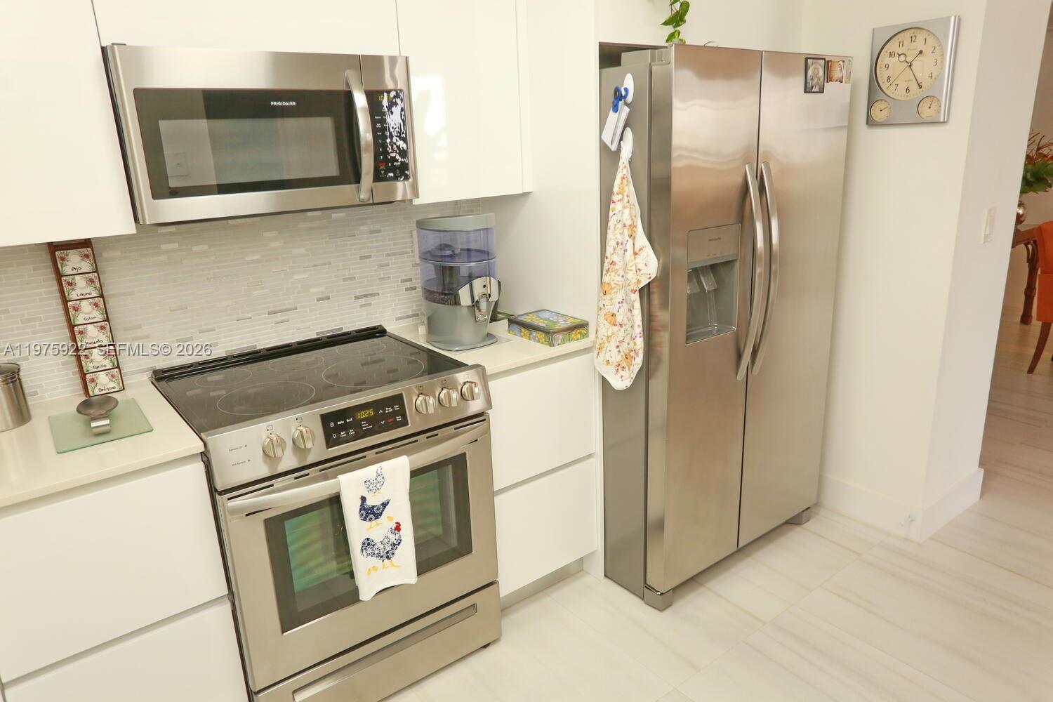 MYSTIC POINTE TOWER 500 C - Residential