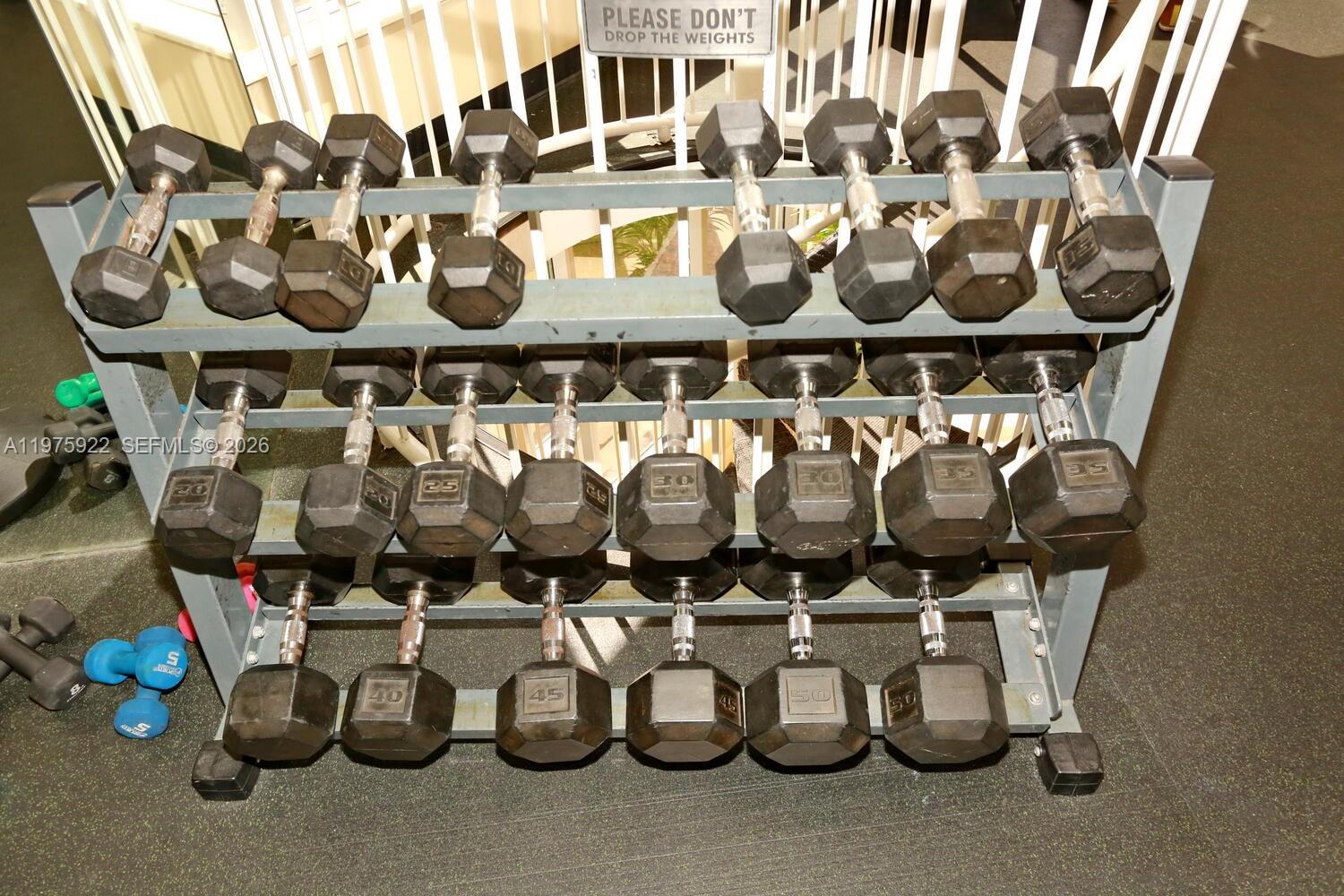 MYSTIC POINTE TOWER 500 C - Residential