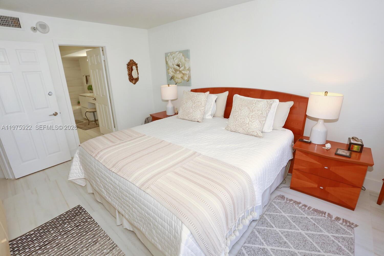 MYSTIC POINTE TOWER 500 C - Residential