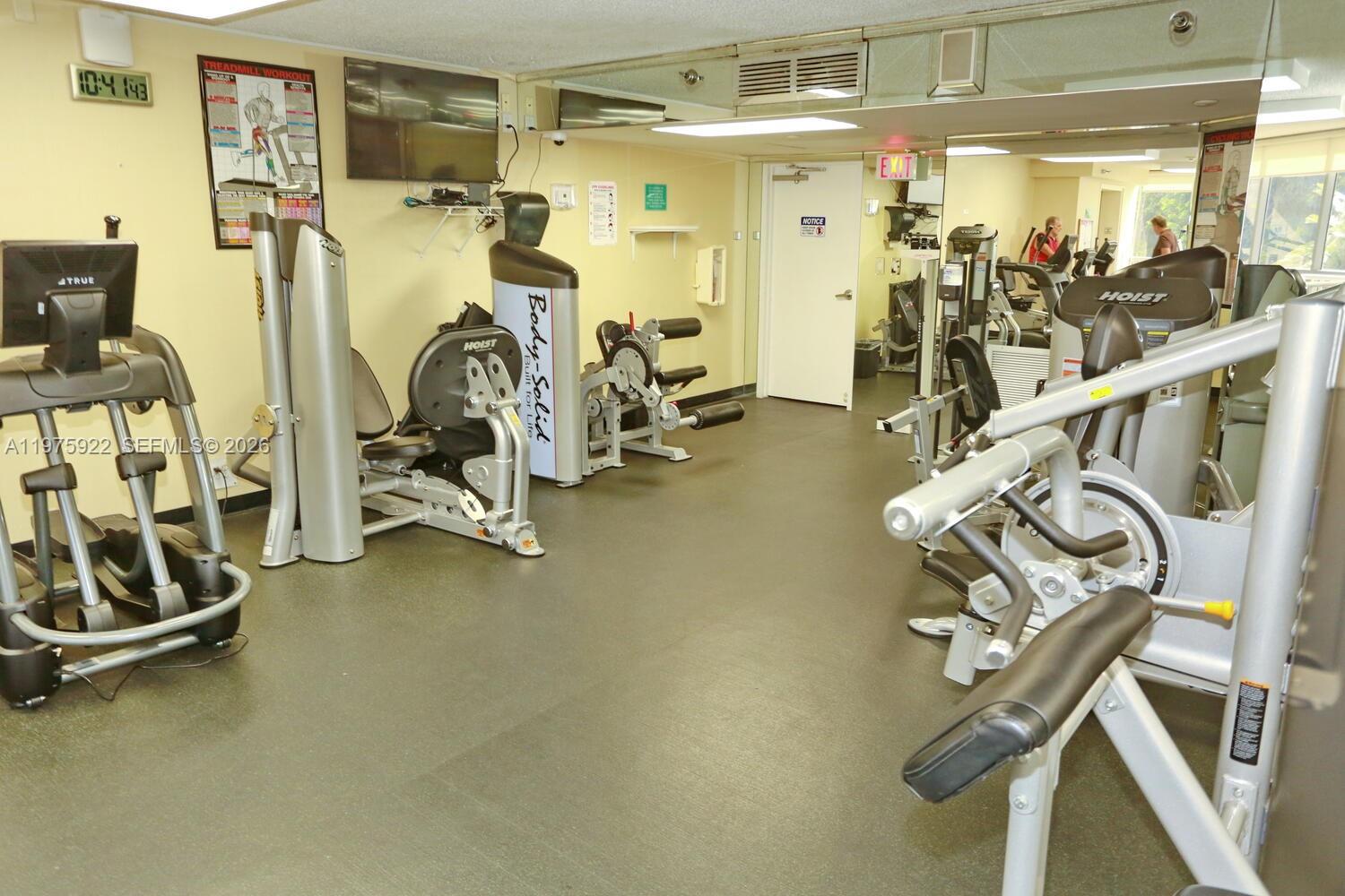 MYSTIC POINTE TOWER 500 C - Residential