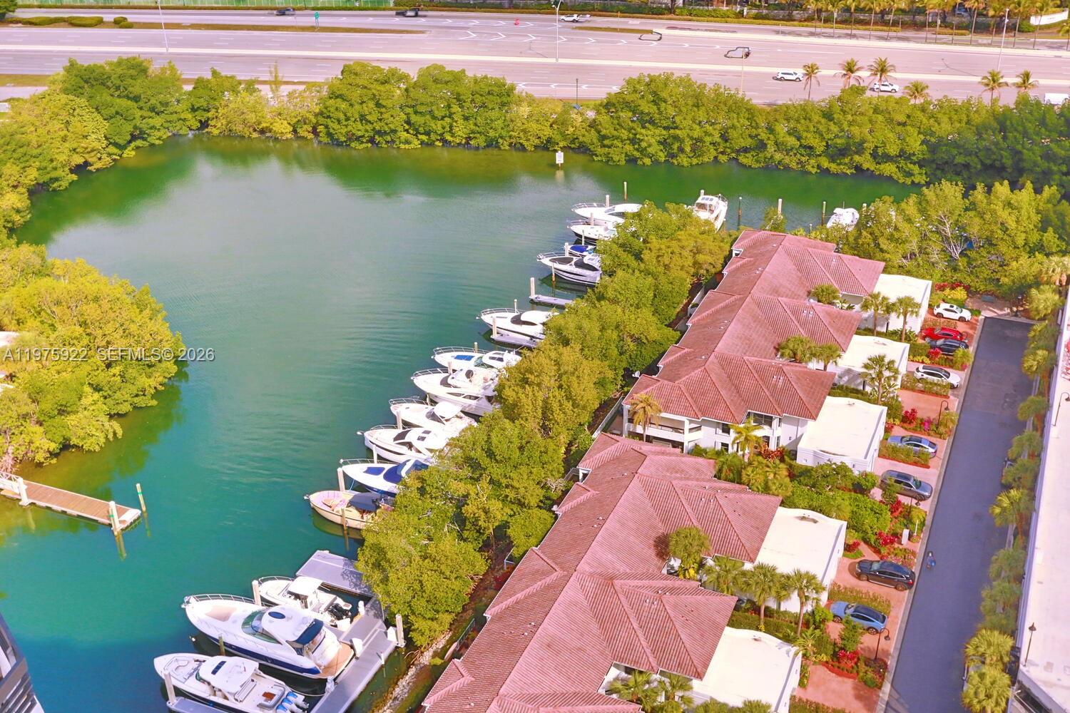 MYSTIC POINTE TOWER 500 C - Residential