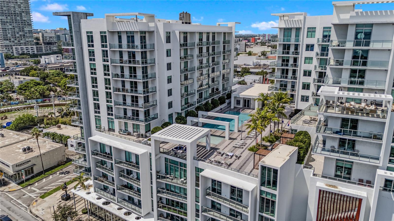 QUADRO CONDO - Residential Lease