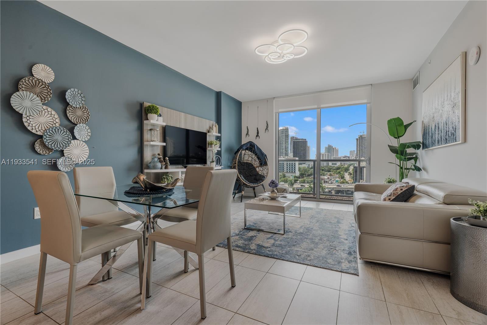 QUADRO CONDO - Residential Lease