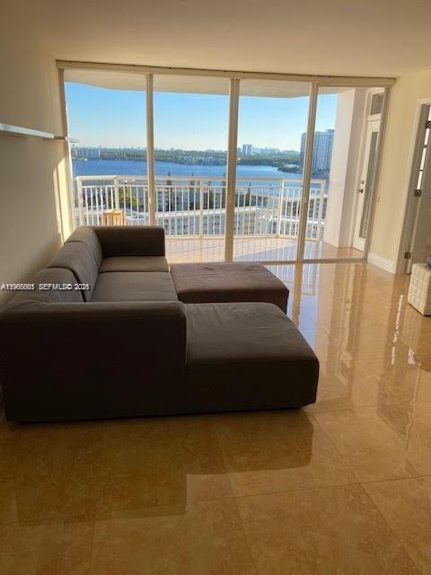 DEL PRADO MARINA - Residential