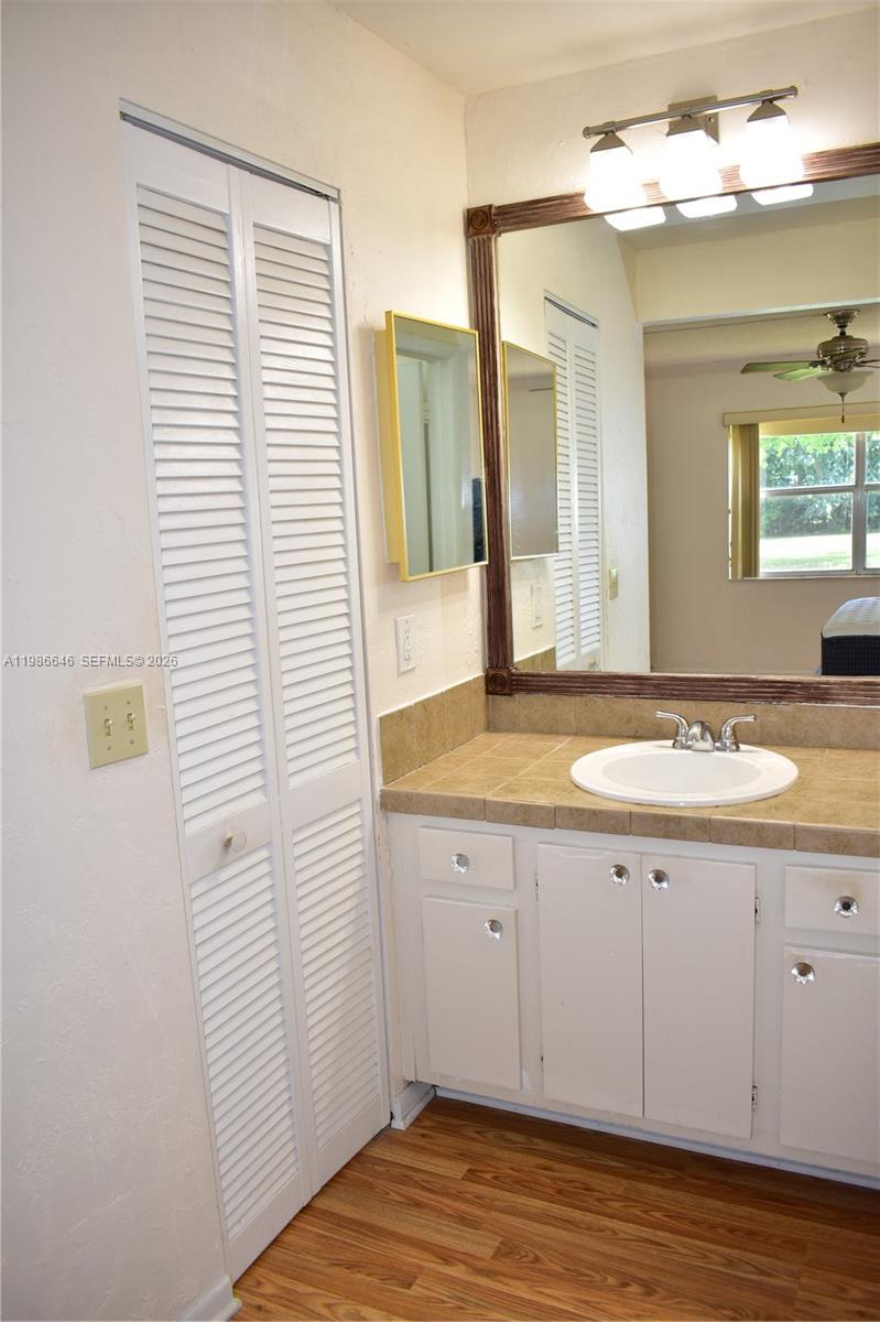 SUNRISE LAKES 125 CONDO - Residential