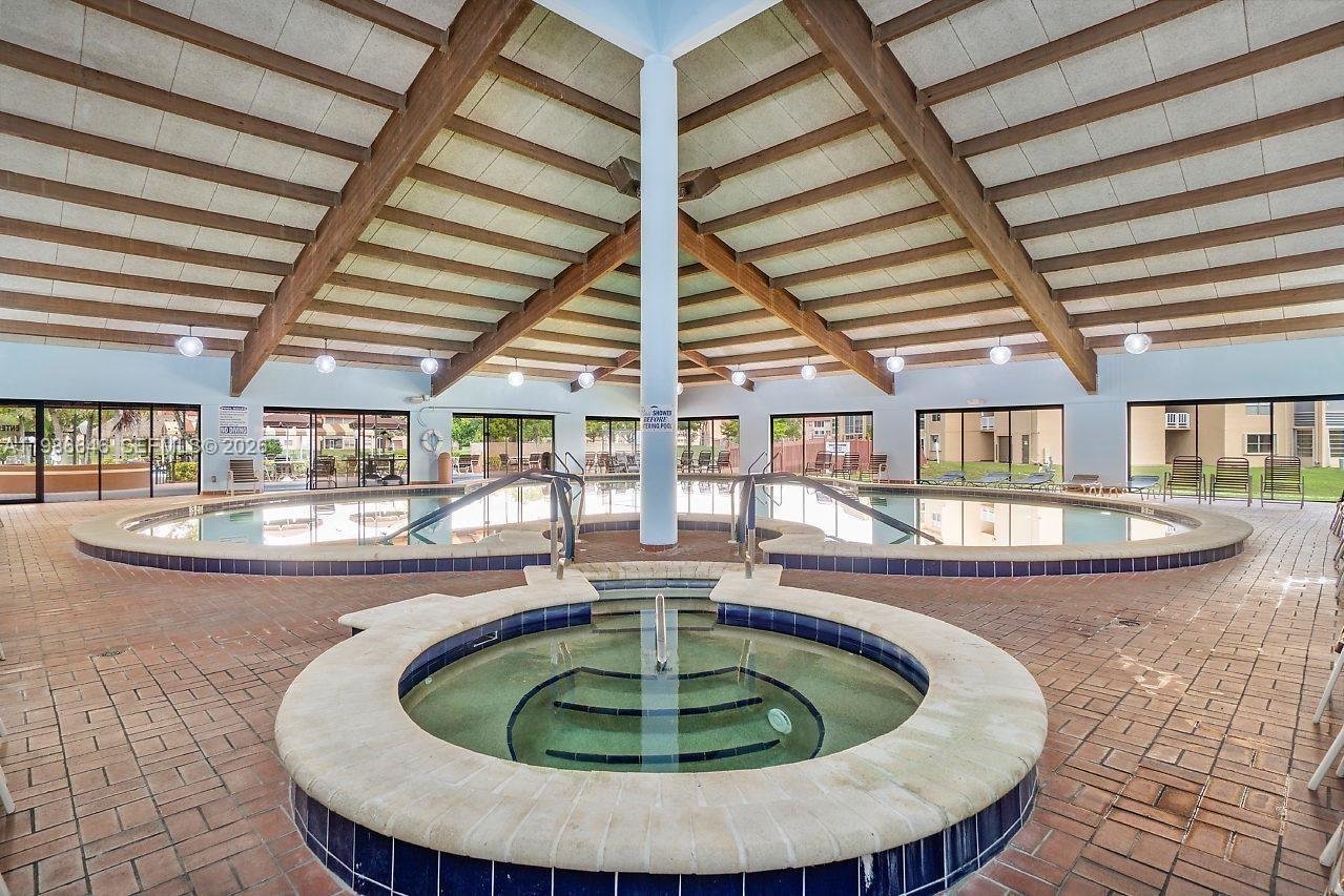 SUNRISE LAKES 125 CONDO - Residential