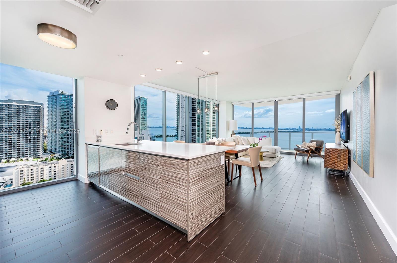 ICON BAY CONDO - Residential