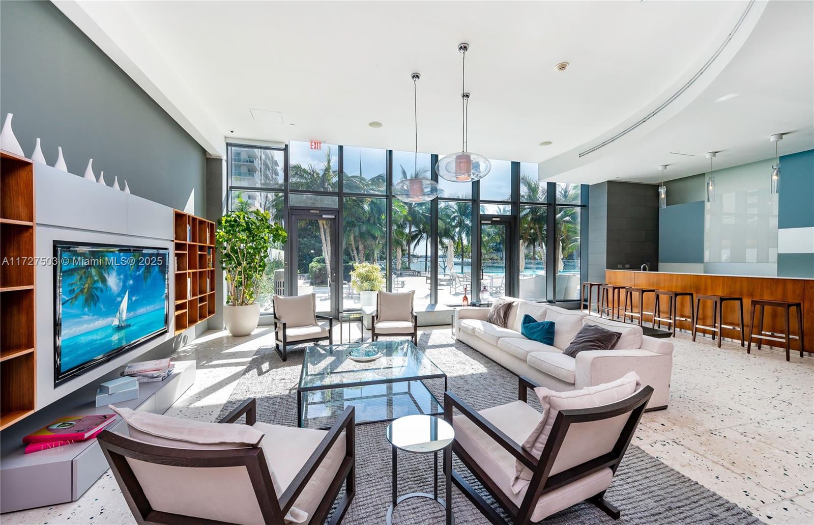 ICON BAY CONDO - Residential