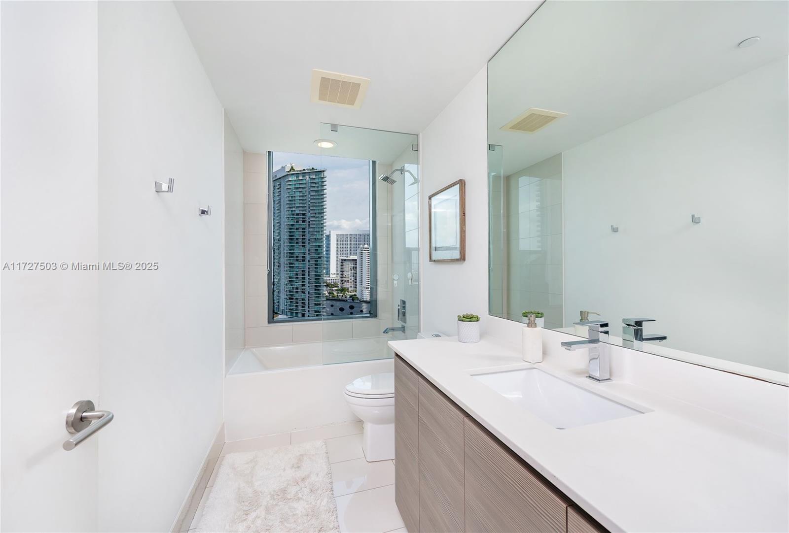 ICON BAY CONDO - Residential