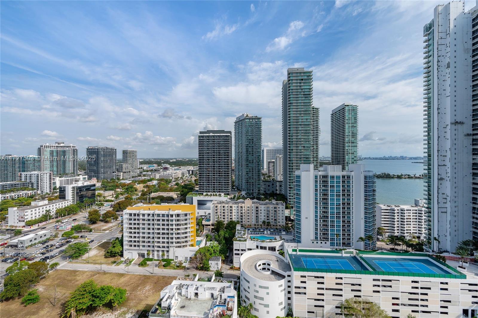 ICON BAY CONDO - Residential