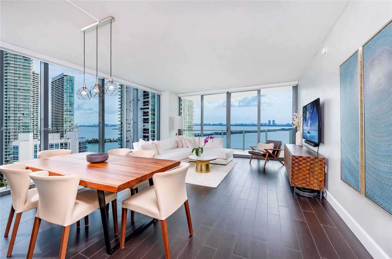 ICON BAY CONDO - Residential