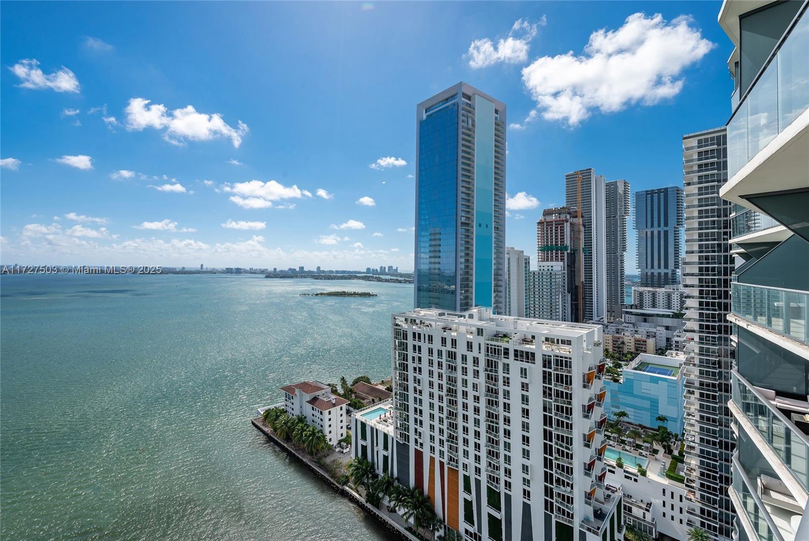 ICON BAY CONDO - Residential