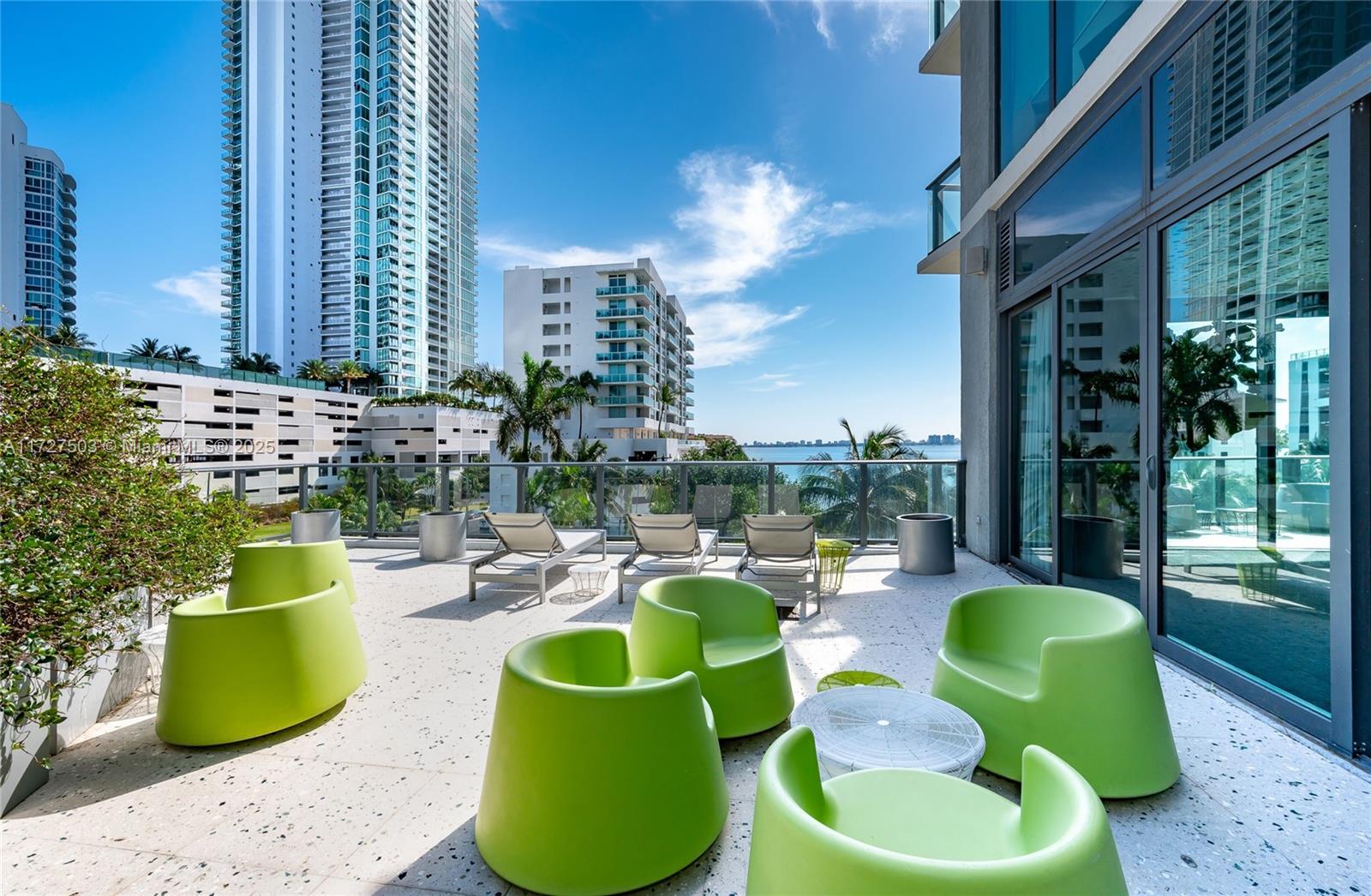 ICON BAY CONDO - Residential