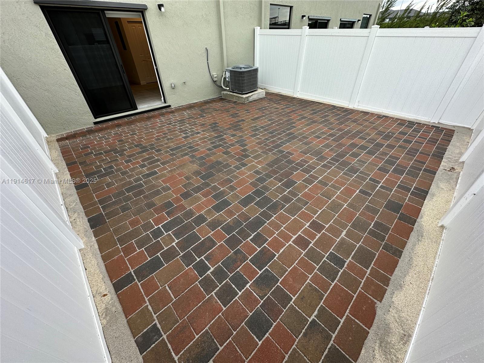 AQUABELLA - Residential Lease