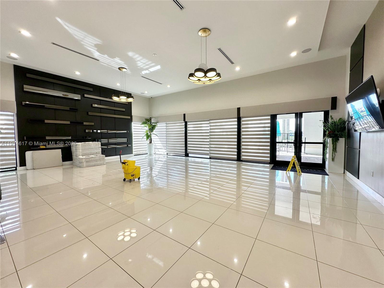 AQUABELLA - Residential Lease