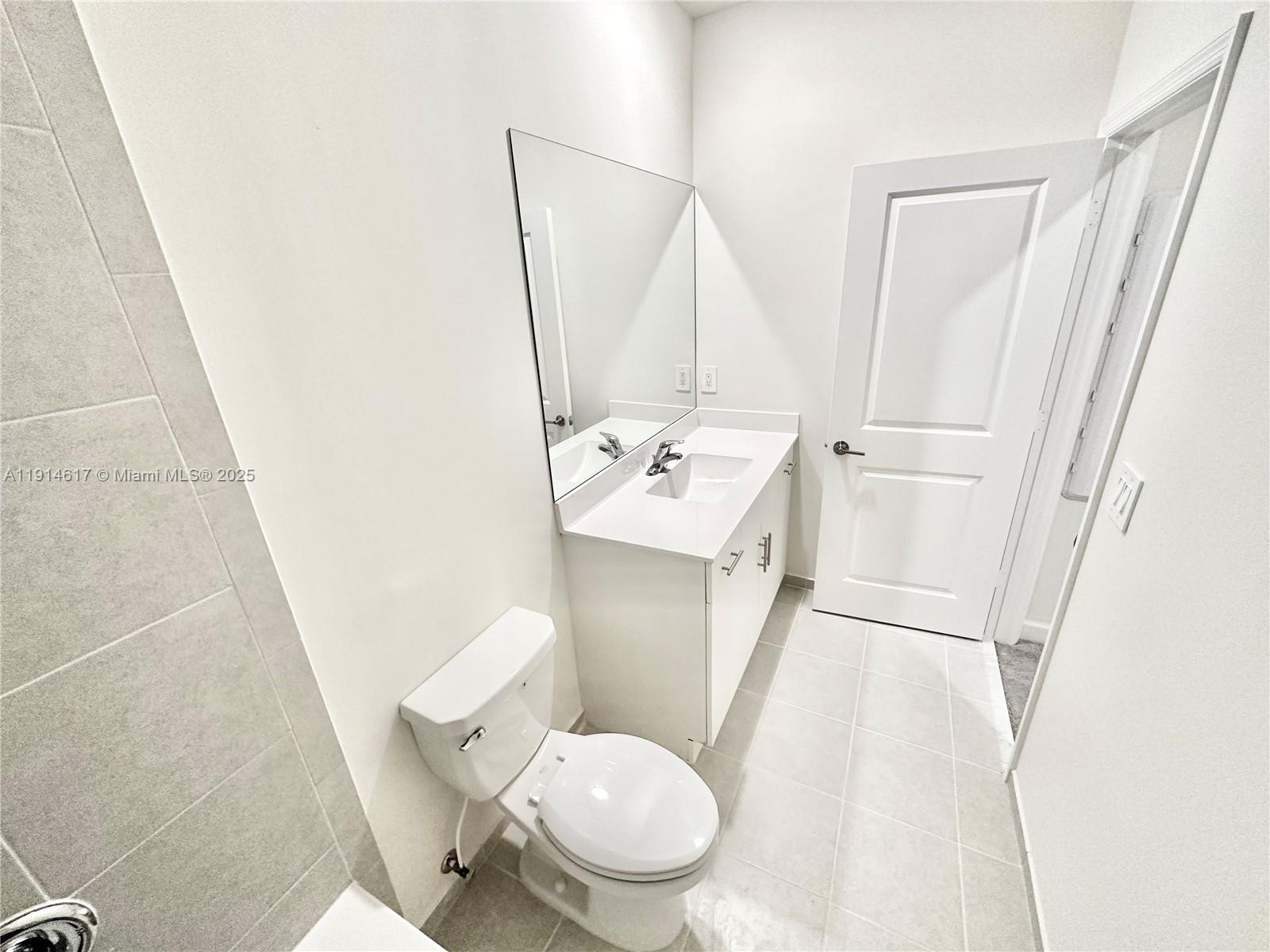 AQUABELLA - Residential Lease