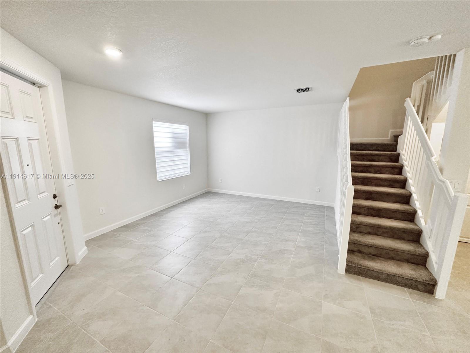 AQUABELLA - Residential Lease