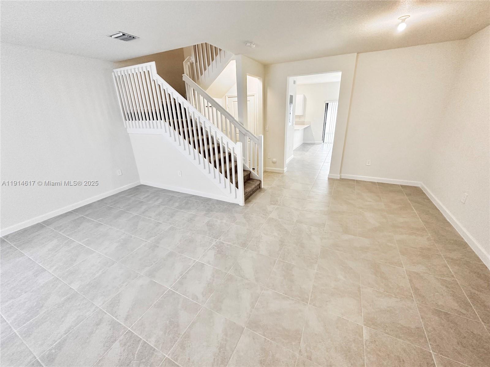 AQUABELLA - Residential Lease