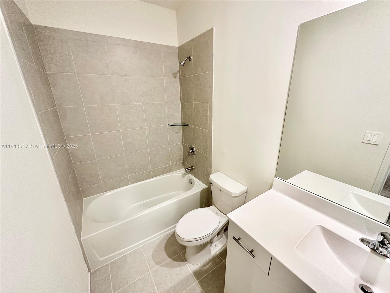 AQUABELLA - Residential Lease