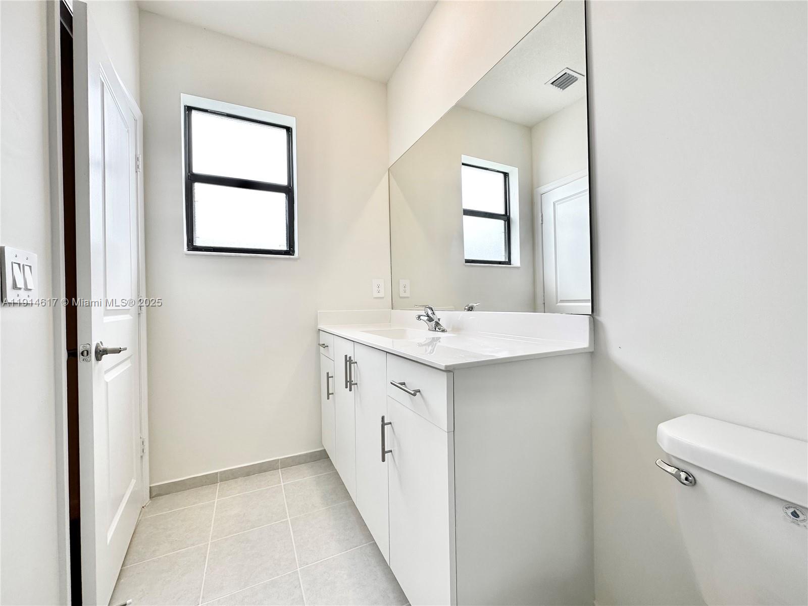 AQUABELLA - Residential Lease