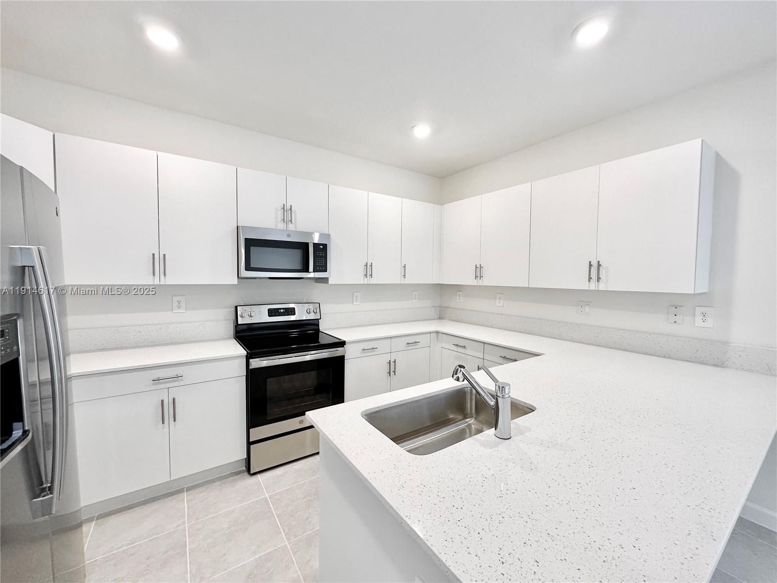 AQUABELLA - Residential Lease