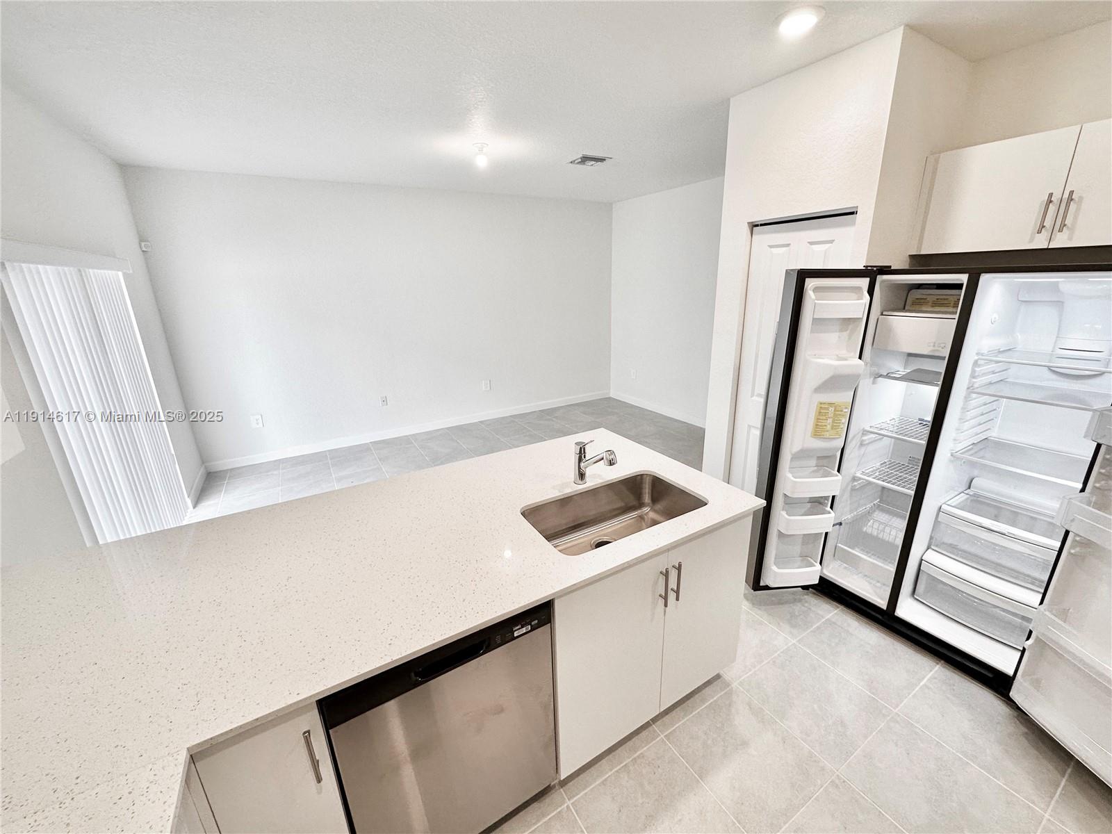 AQUABELLA - Residential Lease