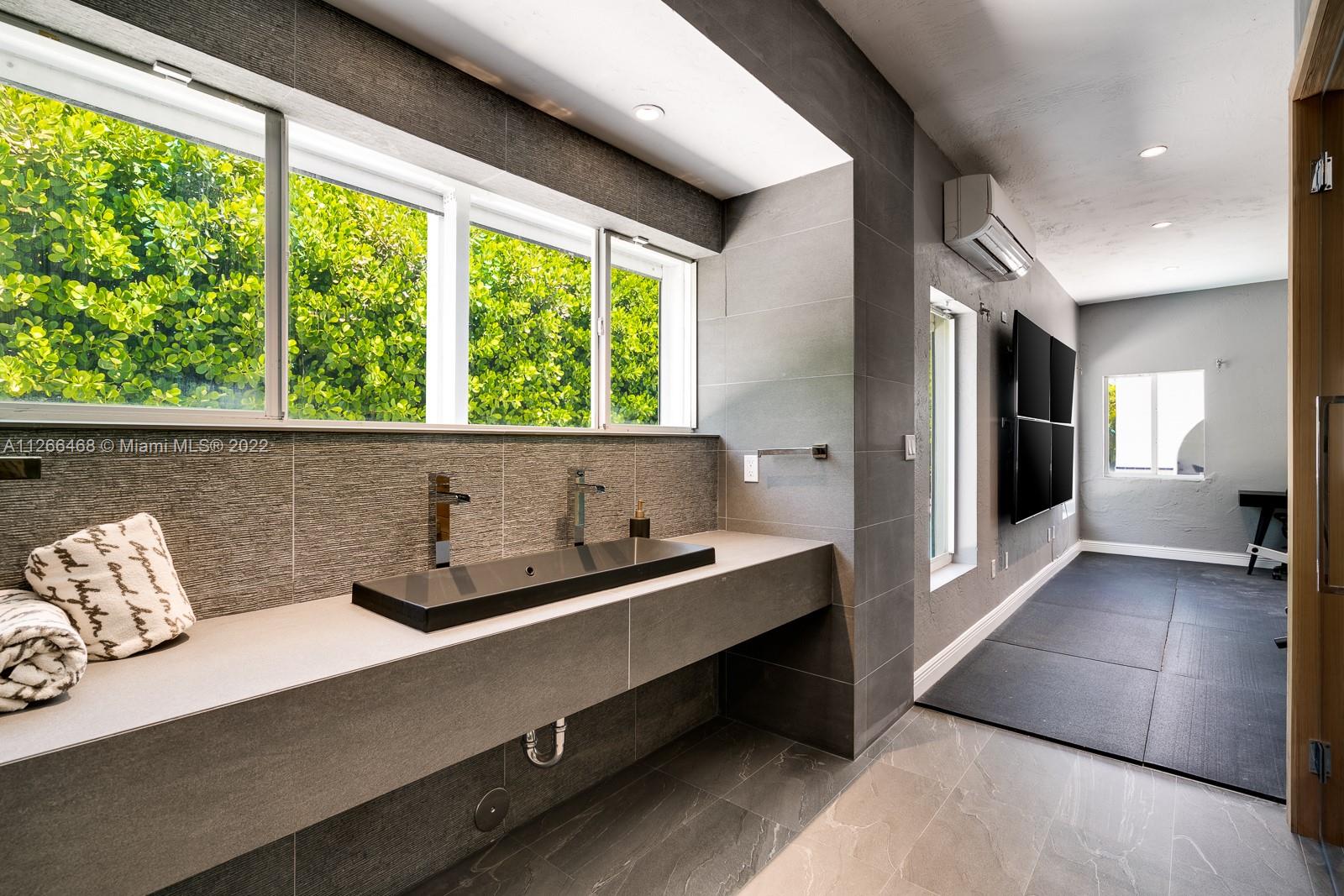 MASHTA ISLAND A REPLAT OF - Residential