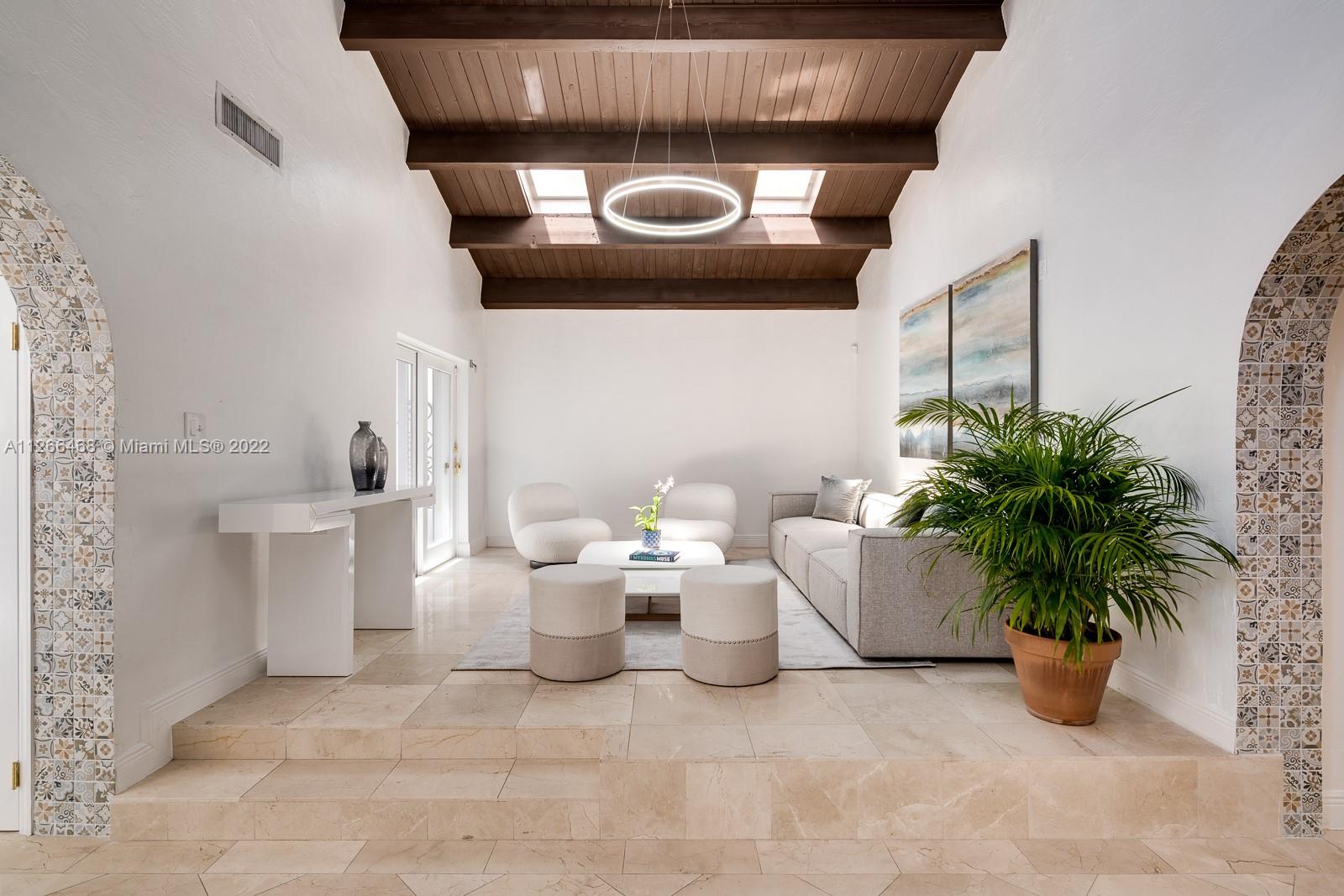 MASHTA ISLAND A REPLAT OF - Residential