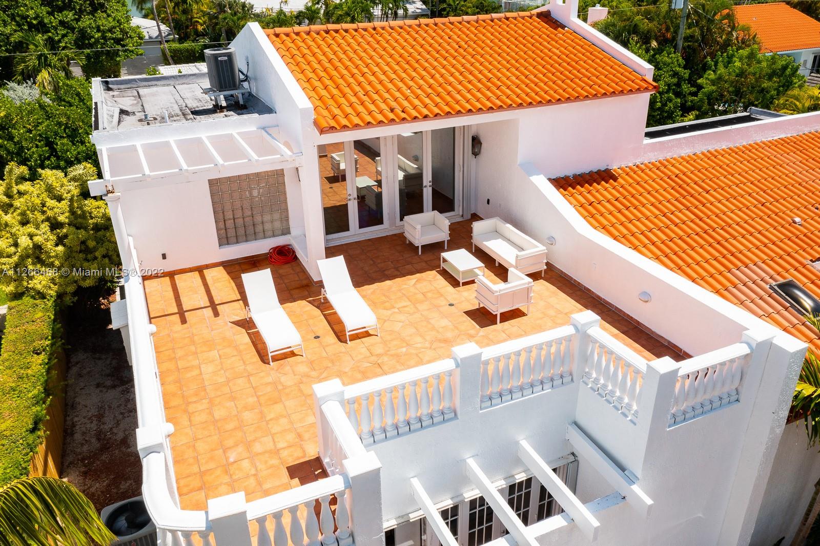 MASHTA ISLAND A REPLAT OF - Residential