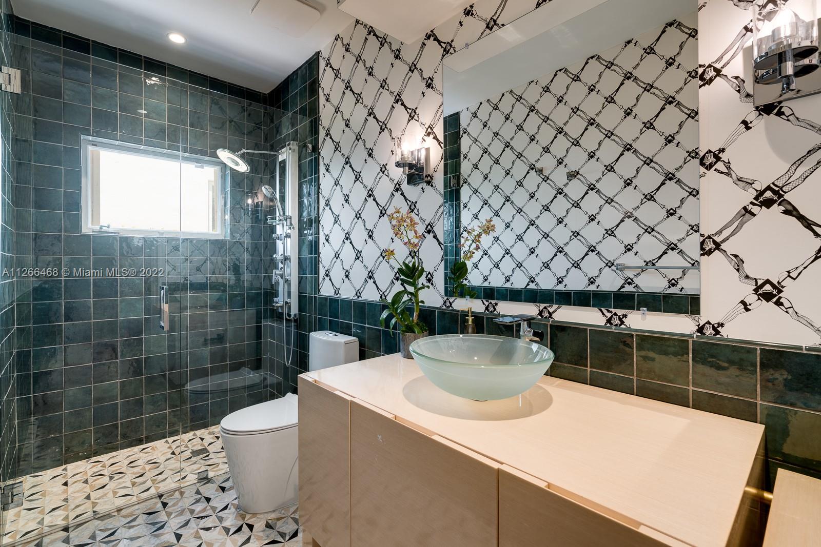 MASHTA ISLAND A REPLAT OF - Residential