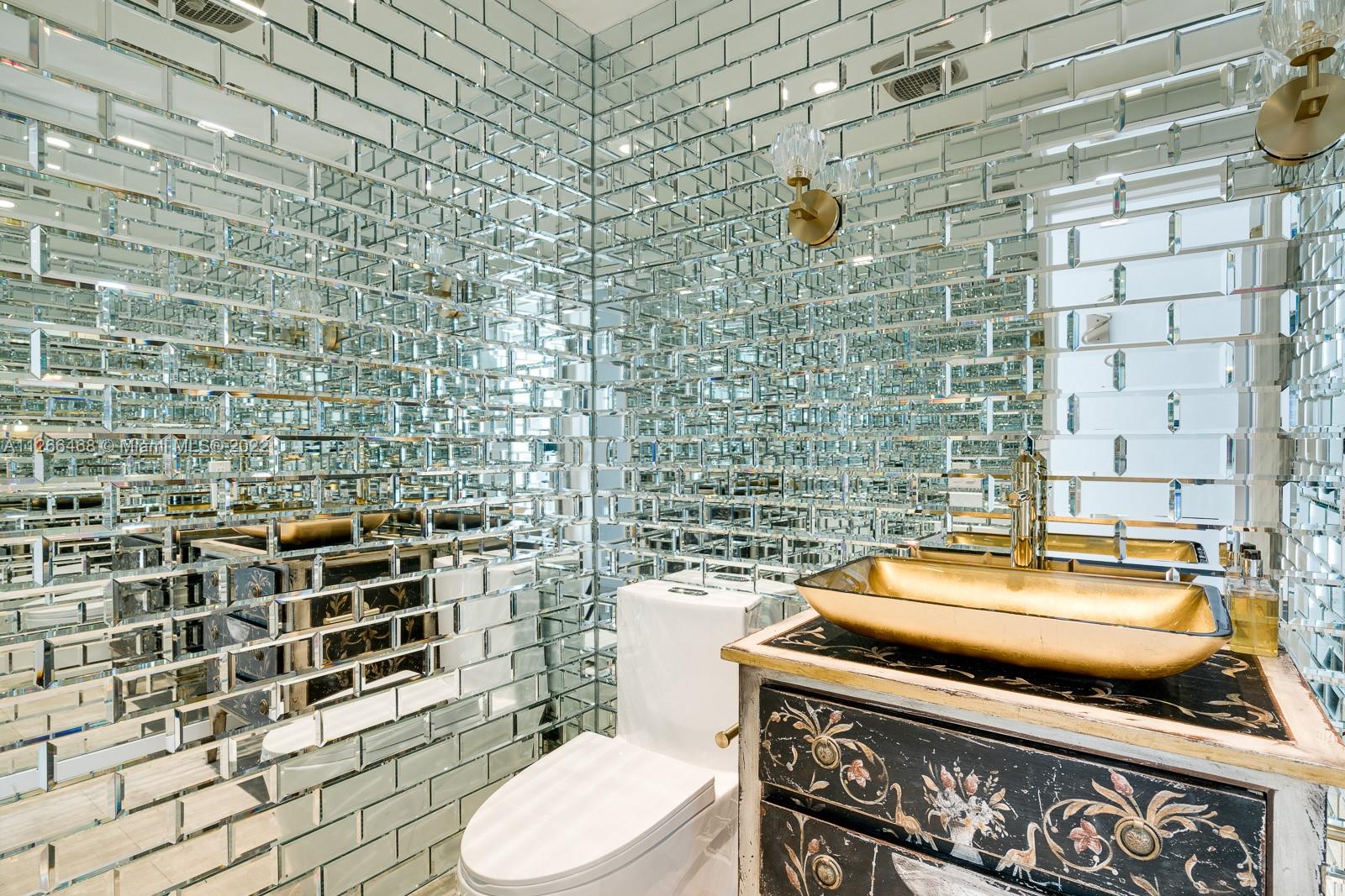 MASHTA ISLAND A REPLAT OF - Residential