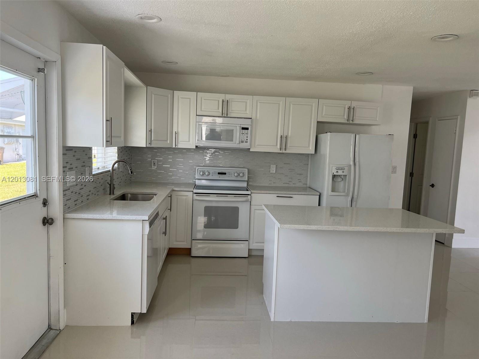 SPRING LAKE VILLAS 1 COND - Residential Lease