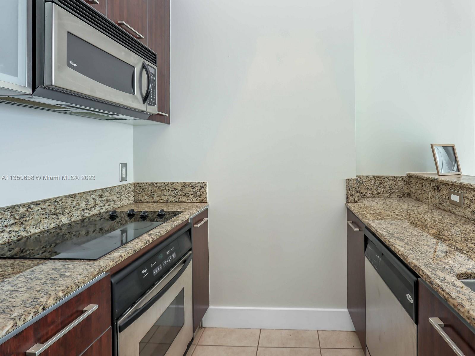 METROPOLIS I AT DADELAND - Residential Lease