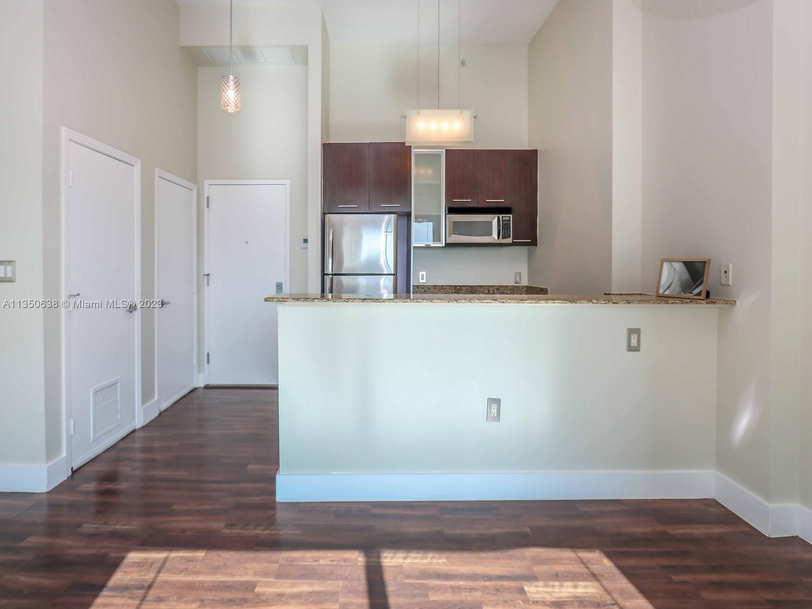 METROPOLIS I AT DADELAND - Residential Lease