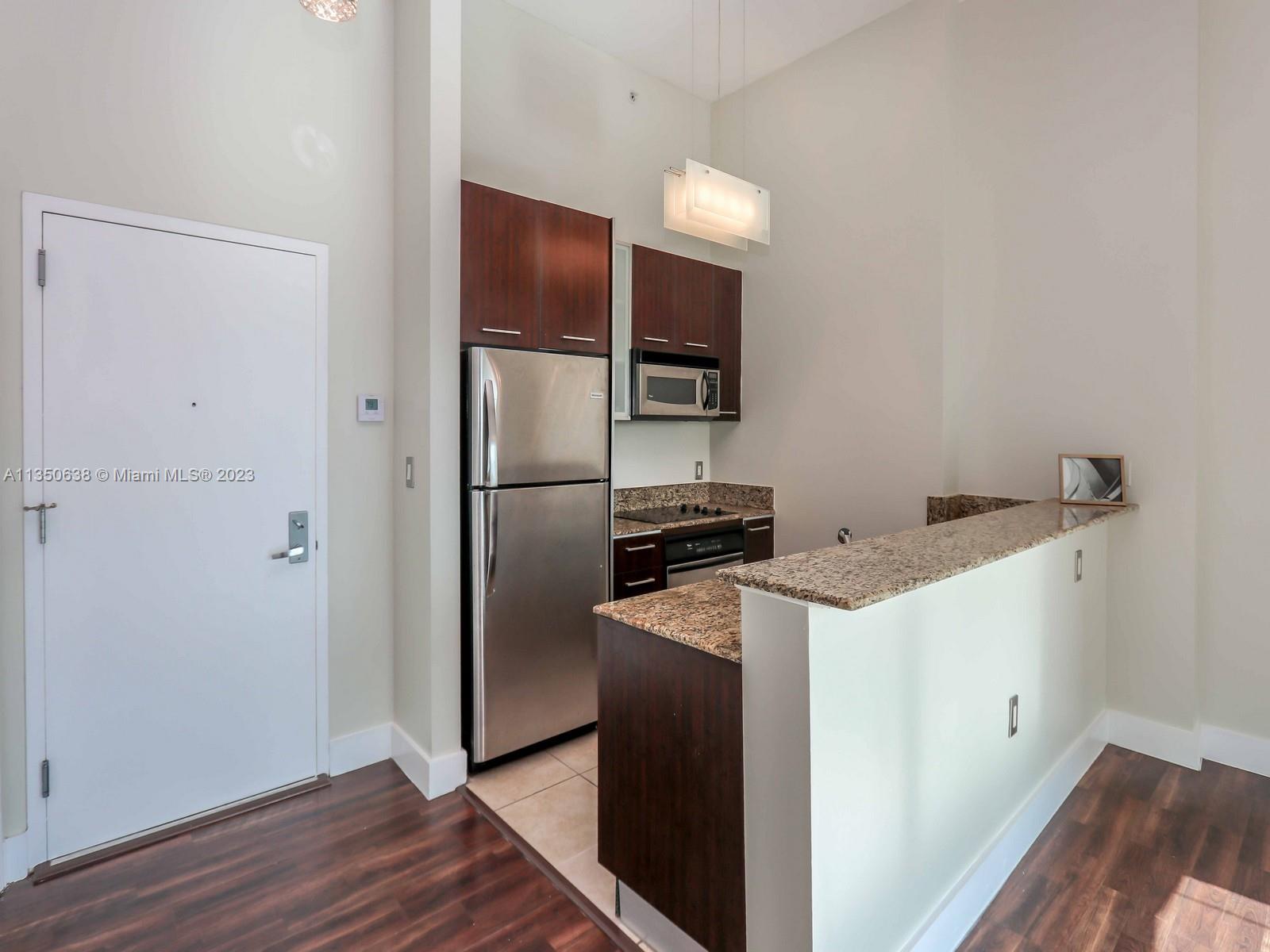 METROPOLIS I AT DADELAND - Residential Lease