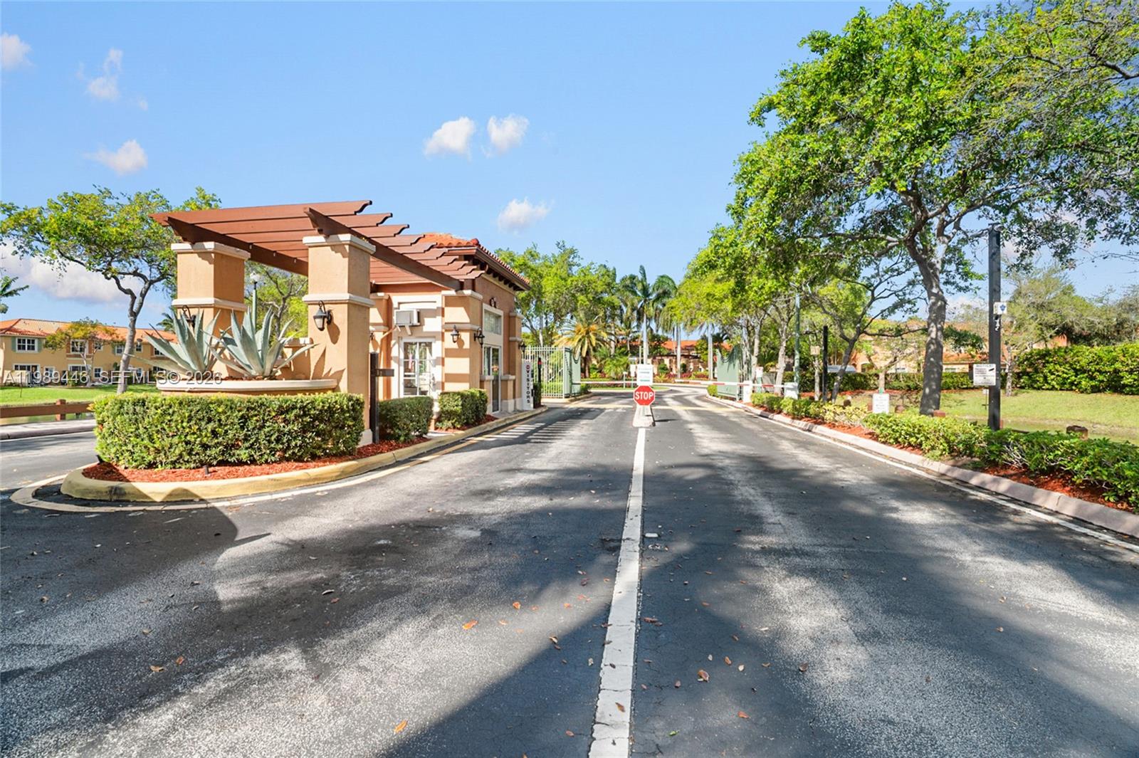 VILLAS AT HARBOR ISLES CO - Residential