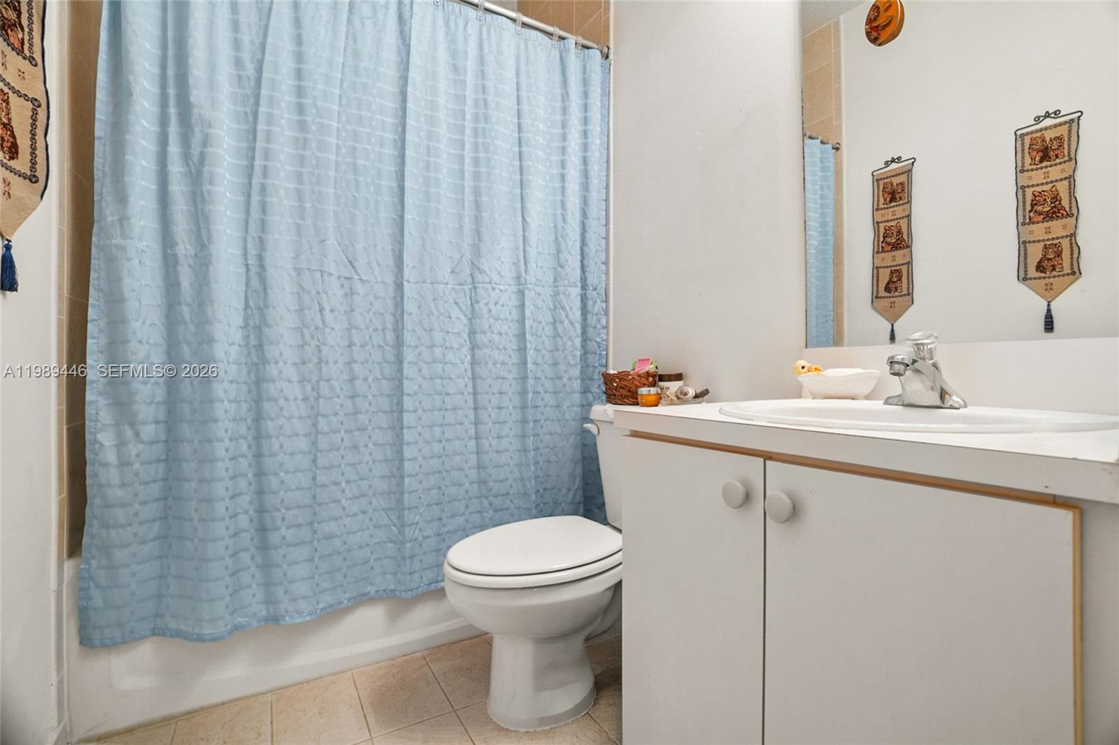 VILLAS AT HARBOR ISLES CO - Residential