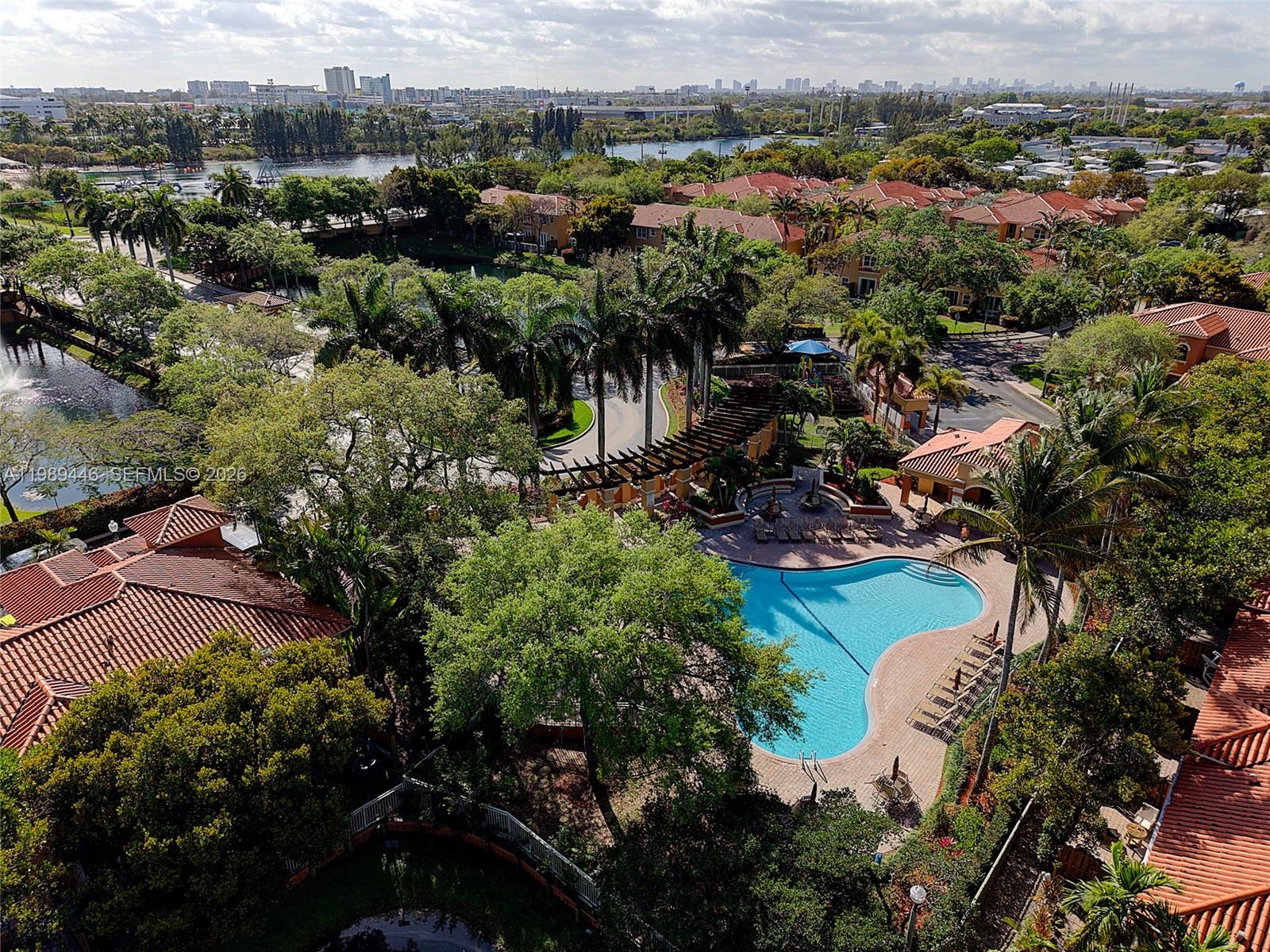 VILLAS AT HARBOR ISLES CO - Residential