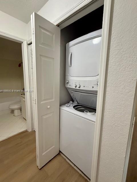 MONTEREY AT MALIBU BAY CO - Residential Lease