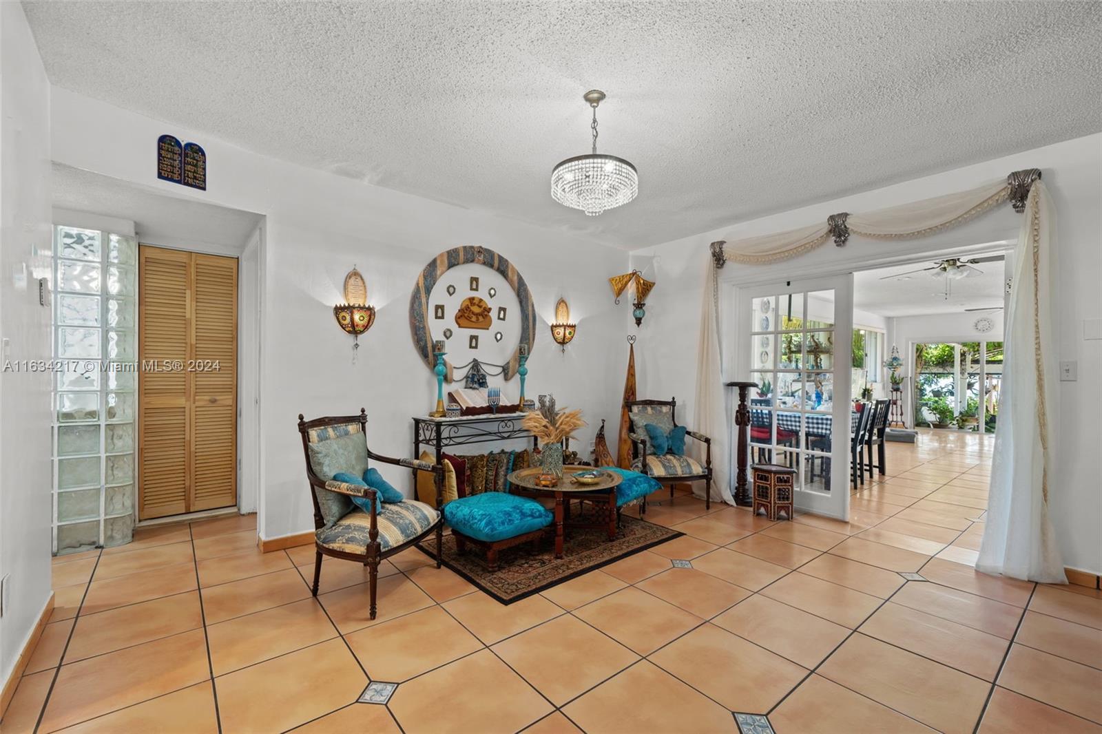 LAKE CATALINA - Residential