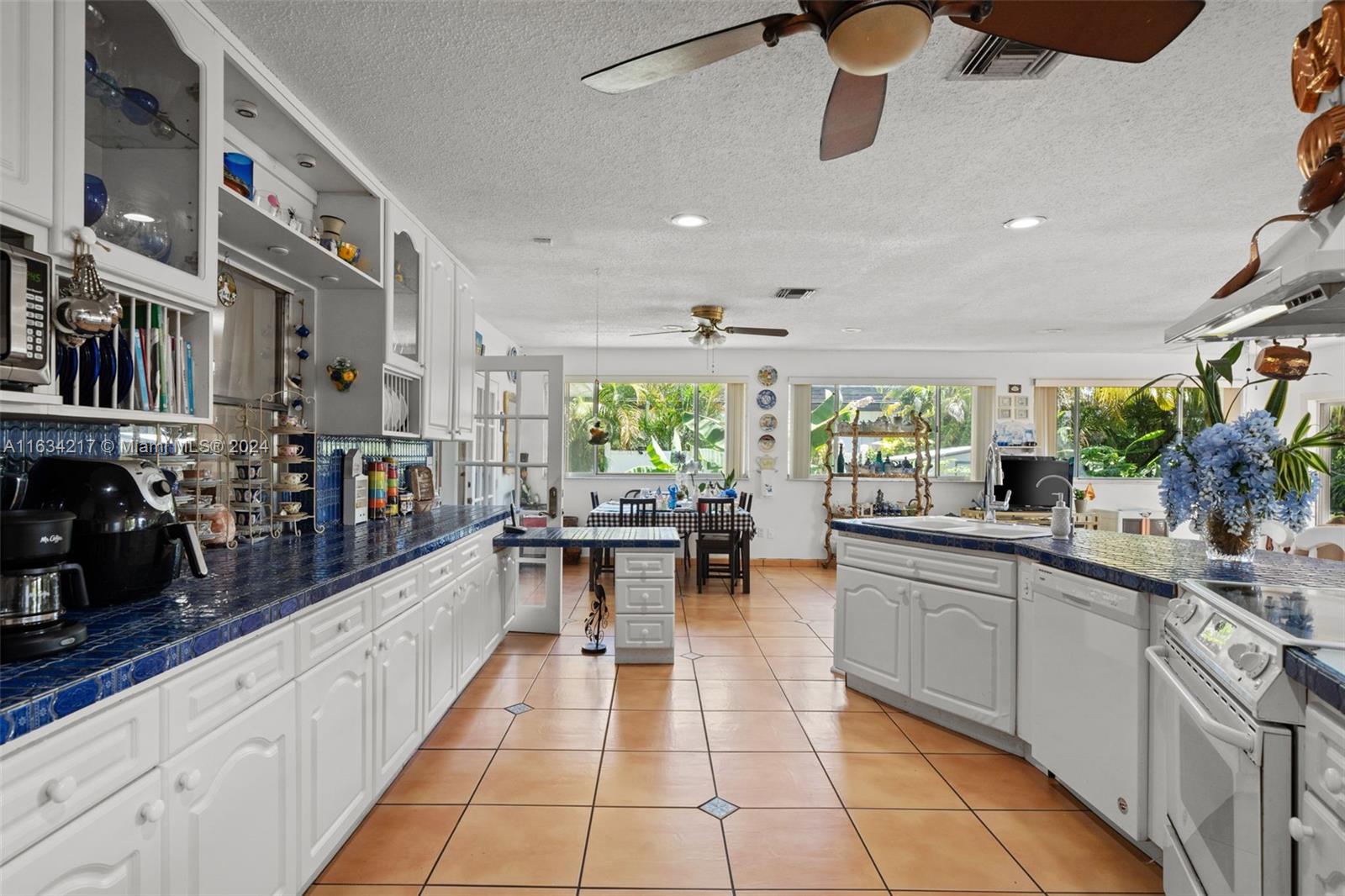 LAKE CATALINA - Residential