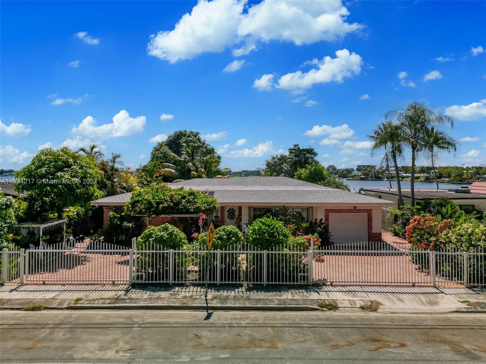 LAKE CATALINA - Residential