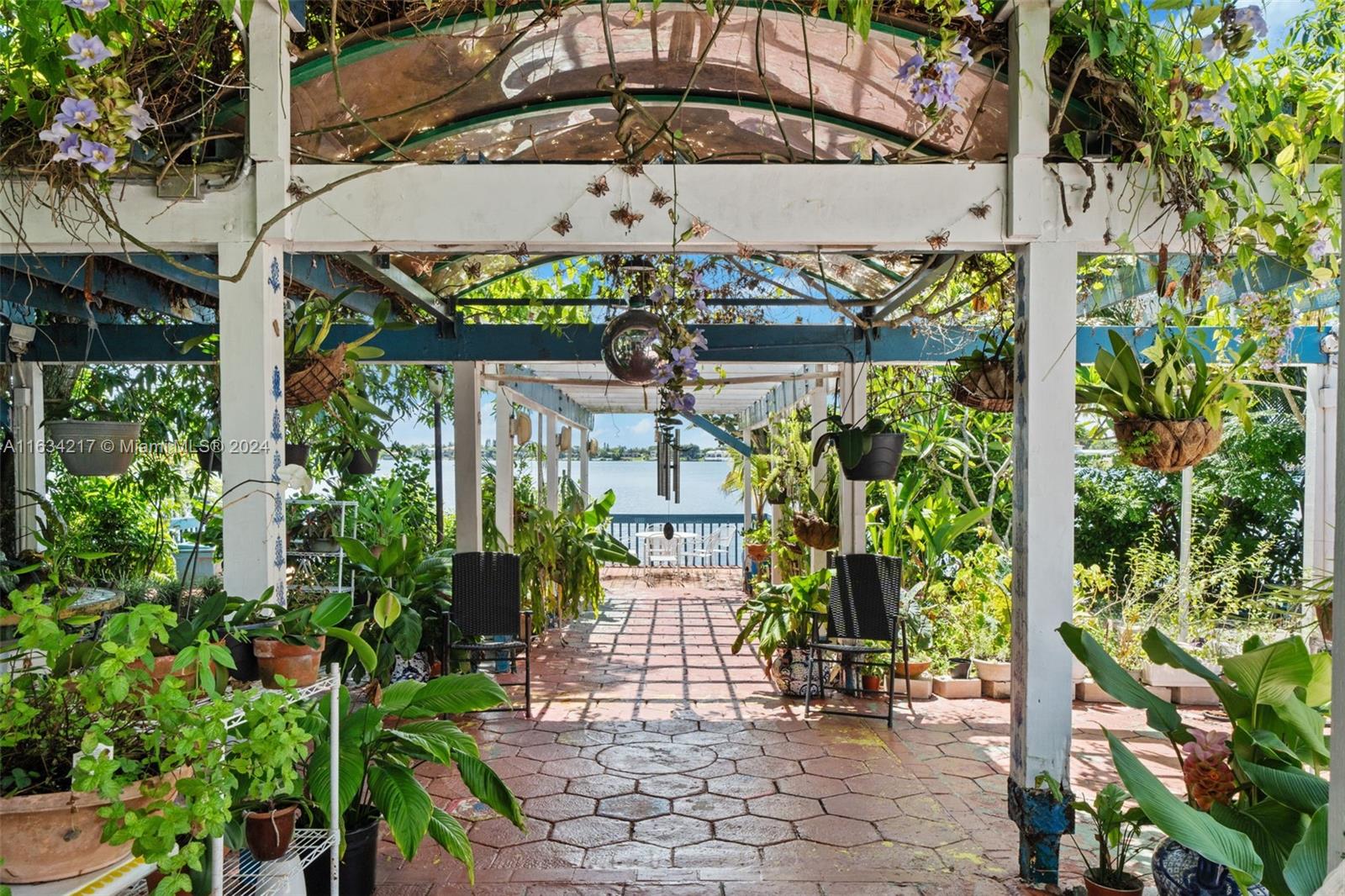 LAKE CATALINA - Residential