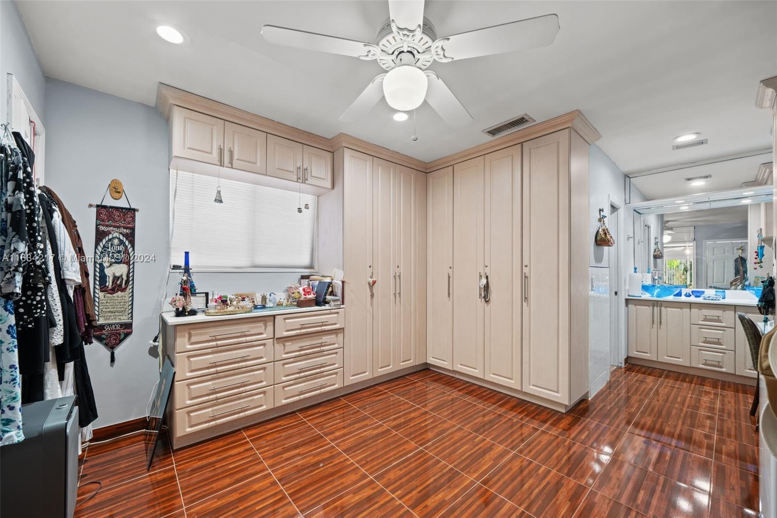 LAKE CATALINA - Residential