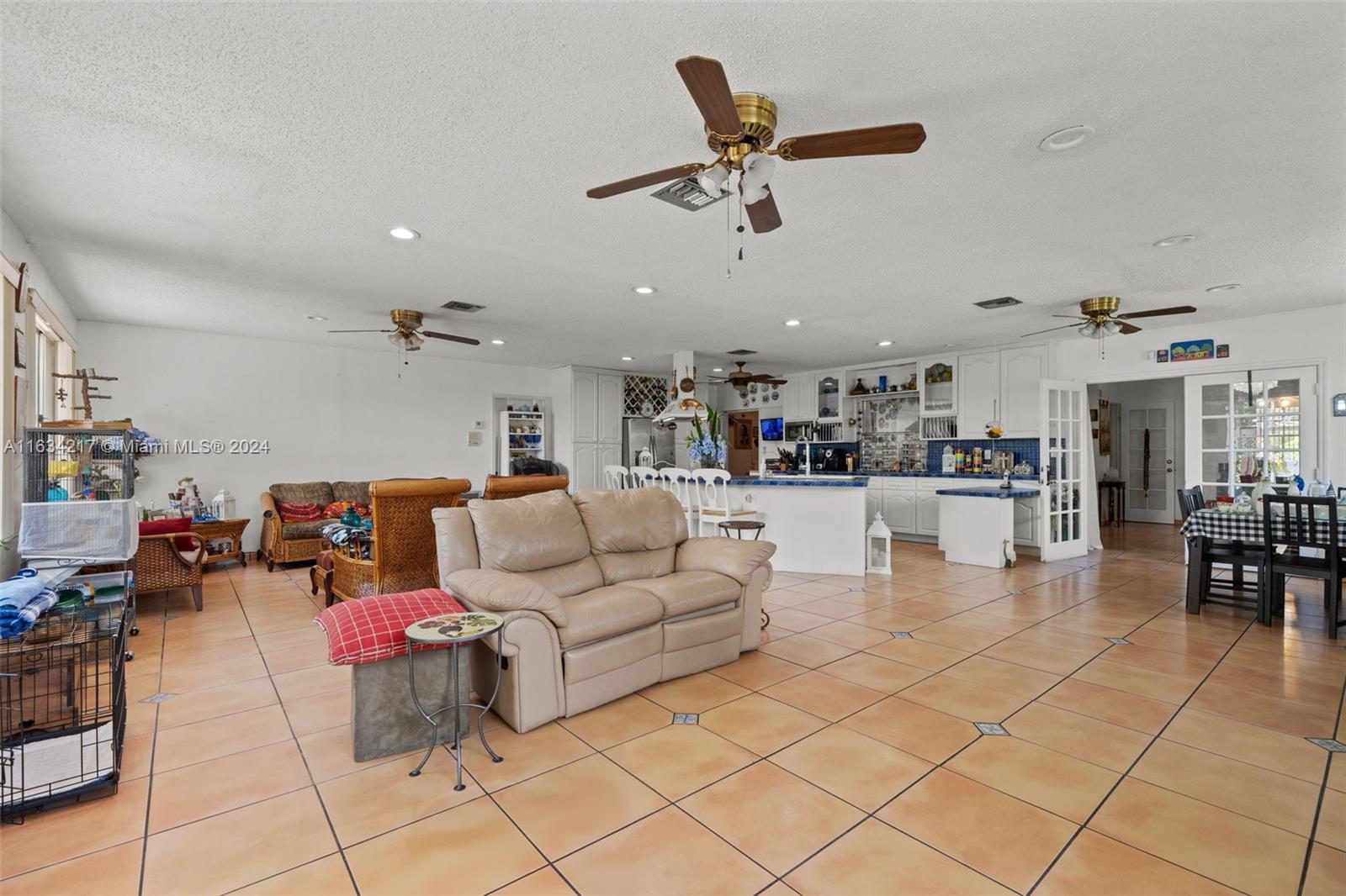 LAKE CATALINA - Residential