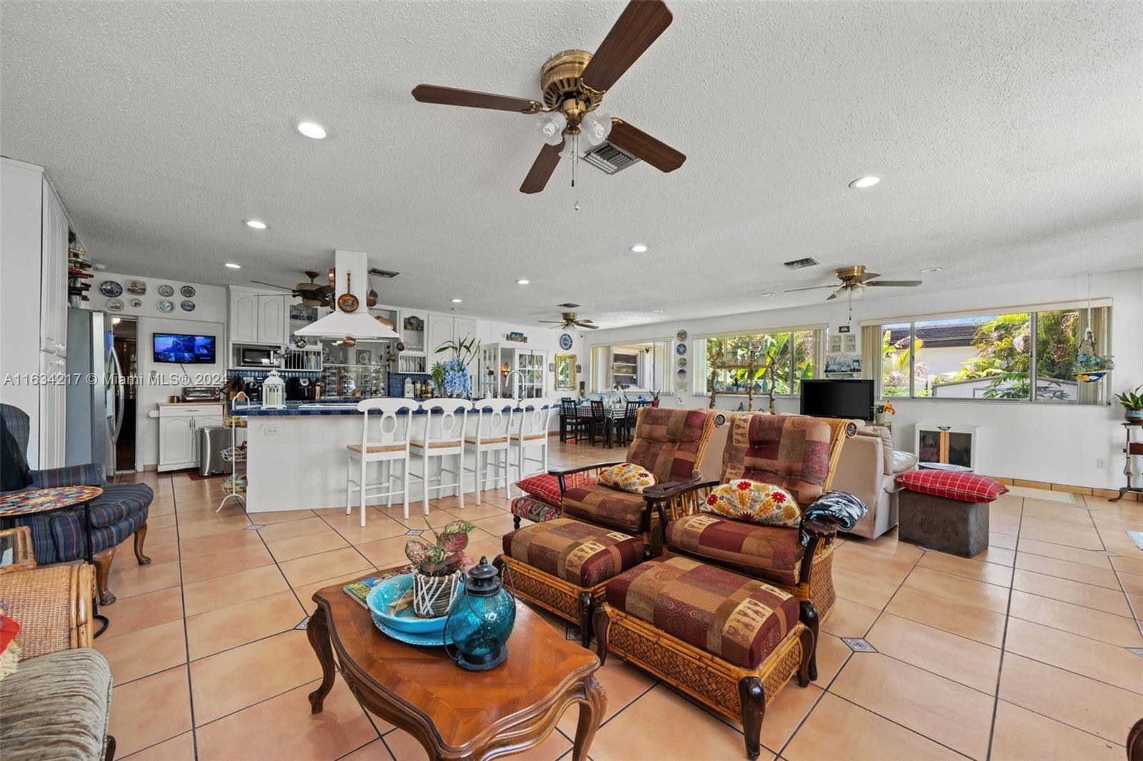 LAKE CATALINA - Residential