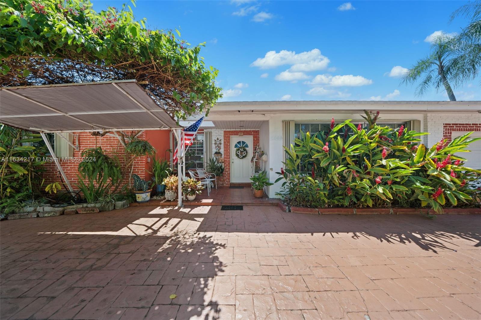 LAKE CATALINA - Residential