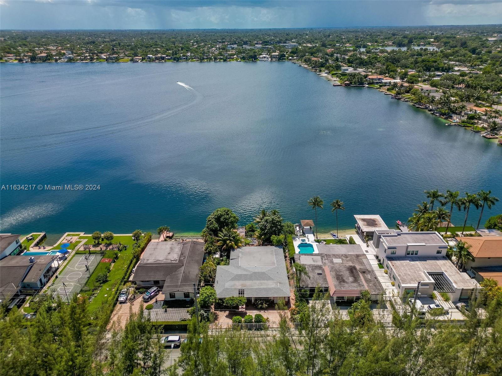 LAKE CATALINA - Residential